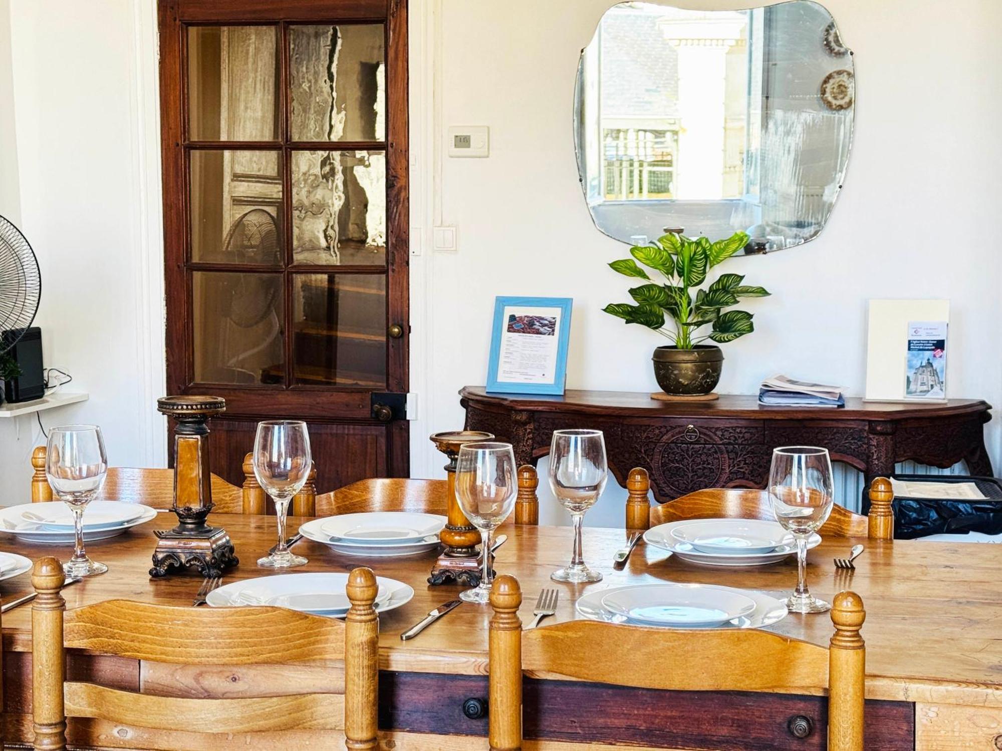 Maison De Ville Au Coeur D'Une Bastide Historique Monségur Eksteriør billede